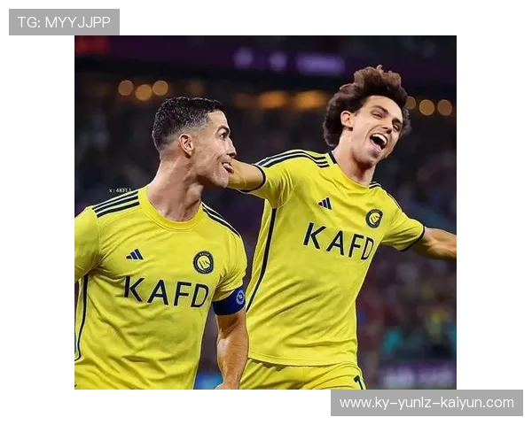 黄金右脚：全球联赛征服者